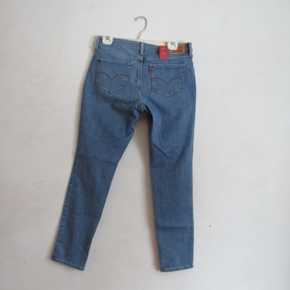 Levi Strauss Women's Jeans - Picture 4 of 4